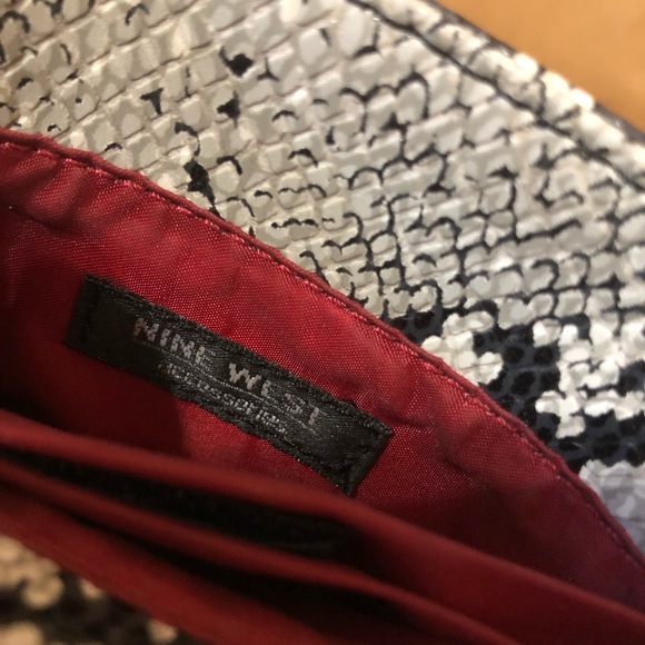 Nine West | Vintage Y2K Mini Boxy Square Crossbody Snakeskin Python Print Purse - Picture 7 of 11